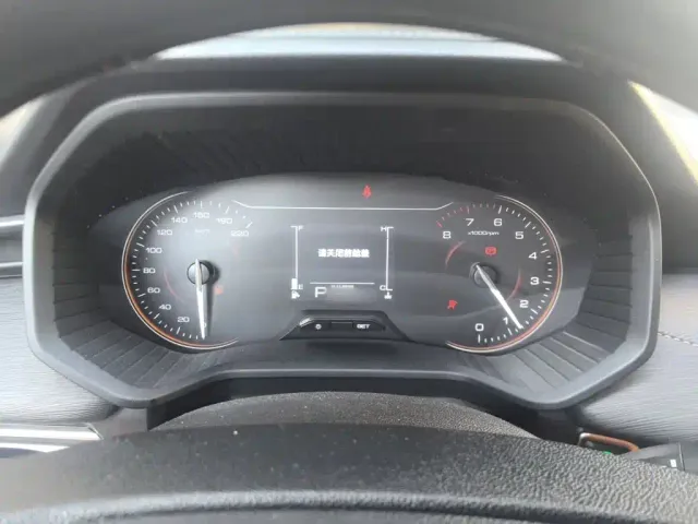 Wuling Jiachen — Фото автомобиля 3