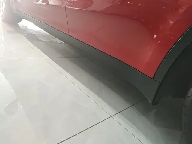 Tesla Model Y — Фото автомобиля 20