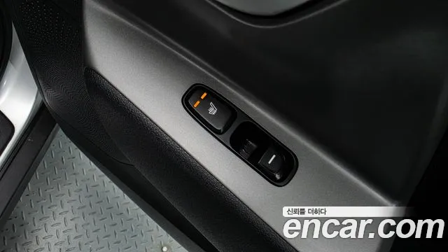 Kia Niro — Фото автомобиля 24