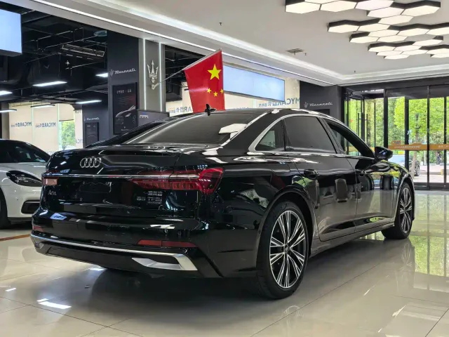 Audi A6L — Фото автомобиля 9
