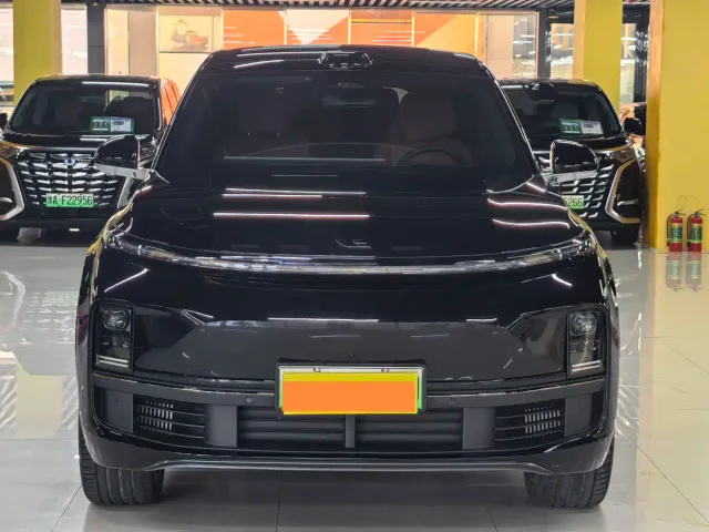 Li Auto L9 — Фото автомобиля 2