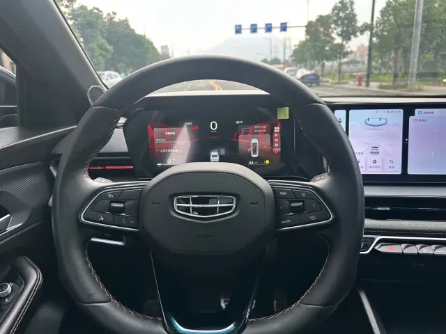 Geely Binrui — Фото автомобиля 9