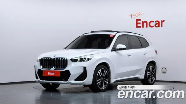 Фотография автомобиля — BMW X1 U11