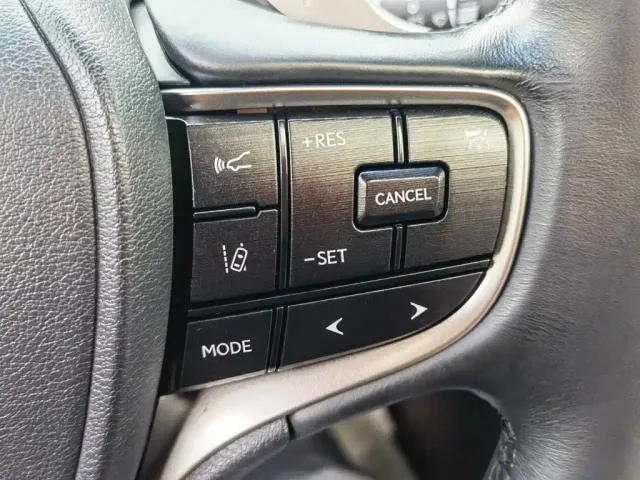 Lexus ES — Фото автомобиля 27