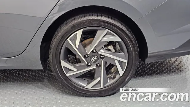 Hyundai AVANTE Новый Avante (CN7) — Фото автомобиля 19