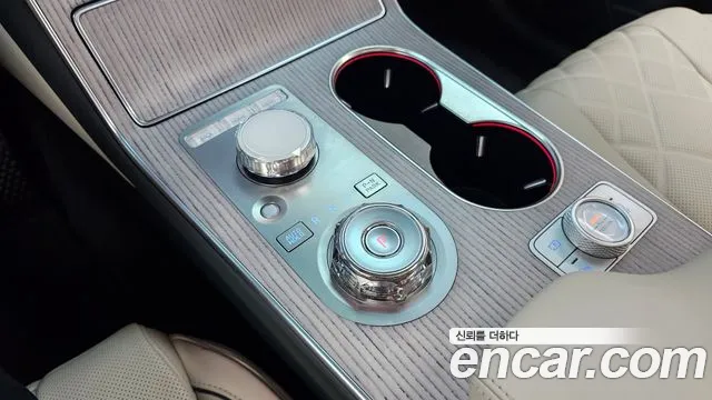 Genesis GV80 — Фото автомобиля 12