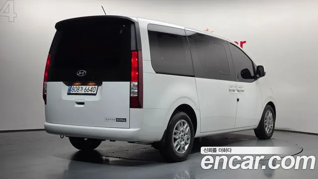 Hyundai Staria Staria Карго 5 мест — Фото автомобиля 2