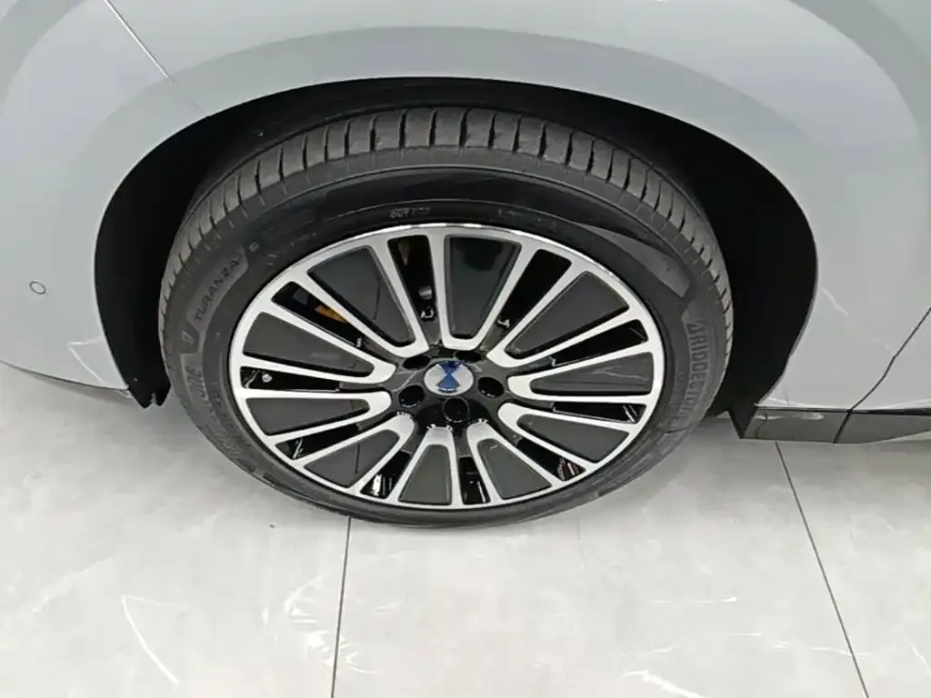 Denza Denza N8L 2025 Standard — Фото автомобиля 22