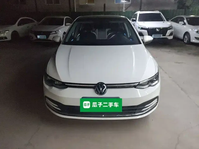 Volkswagen Golf — Фото автомобиля 2