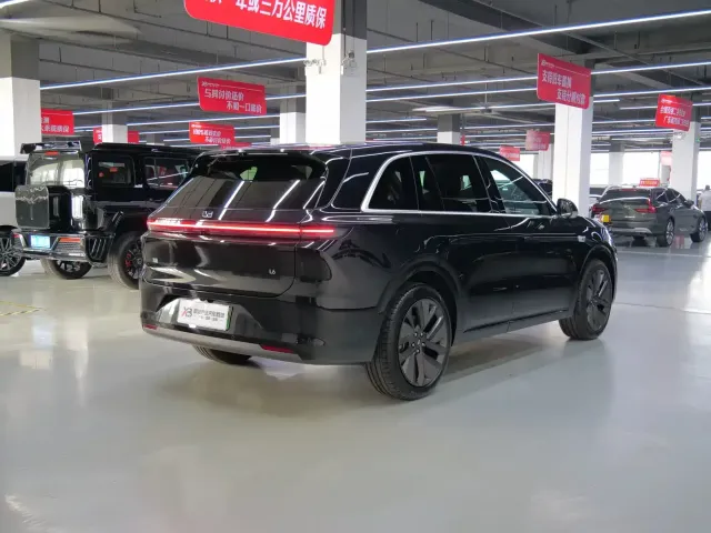 Li Auto L6 — Фото автомобиля 7