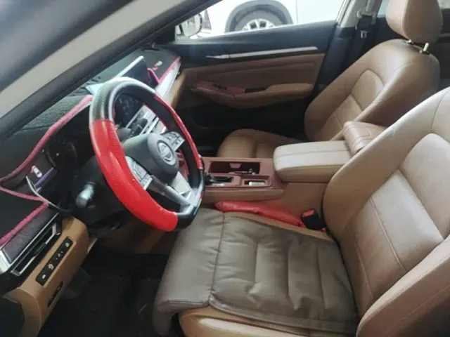 Nissan Teana — Фото автомобиля 14