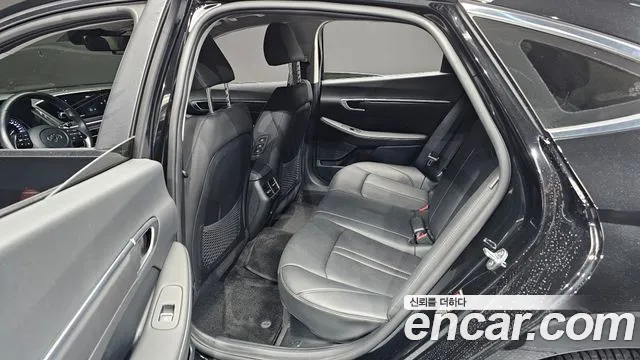 Hyundai Sonata — Фото автомобиля 12