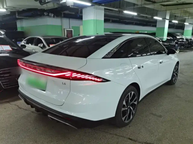 Geely Galaxy L6 — Фото автомобиля 6