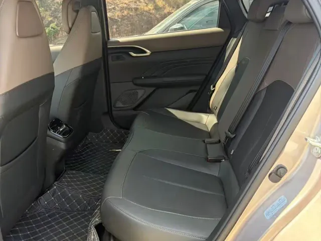 Changan Eado — Фото автомобиля 5