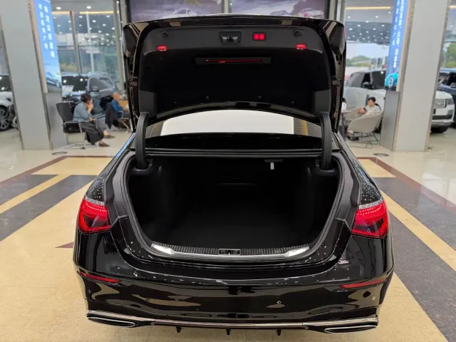 Mercedes-Benz S-Class — Фото автомобиля 22