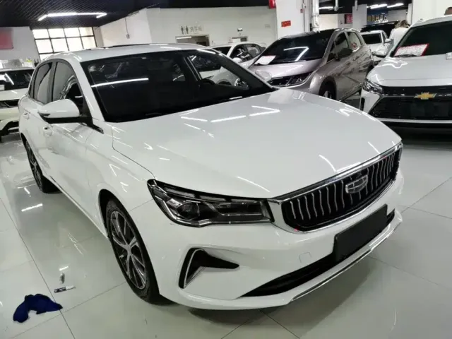 Geely Emgrand — Фото автомобиля 21