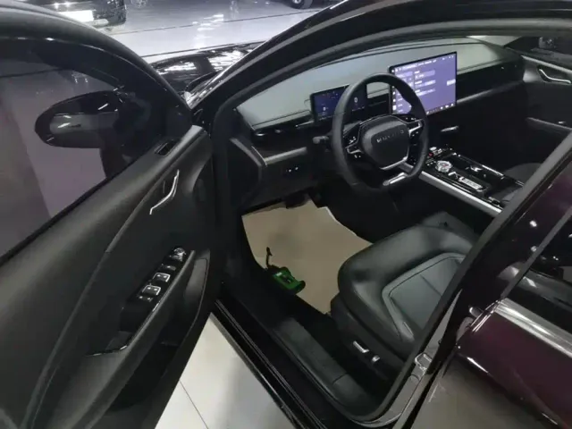 Wuling Starlight — Фото автомобиля 15