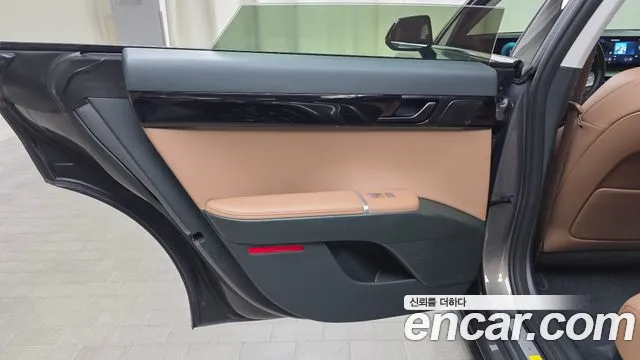 Hyundai Grandeur GN7 — Фото автомобиля 14