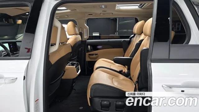 Kia Carnival 4th Gen — Фото автомобиля 12
