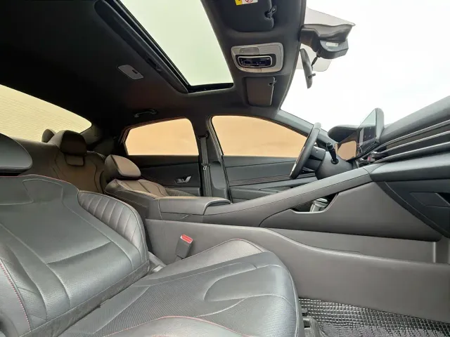 Hyundai Elantra — Фото автомобиля 10