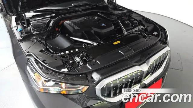 BMW 5 Series G60 — Фото автомобиля 8