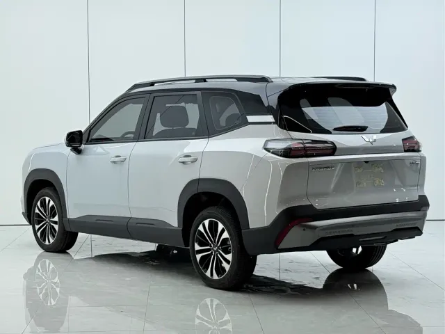 Wuling Starlight 560 — Фото автомобиля 13