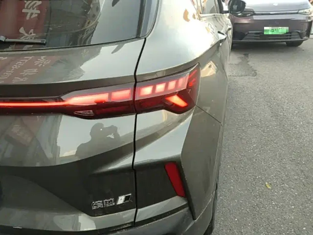 Geely Binyue — Фото автомобиля 7