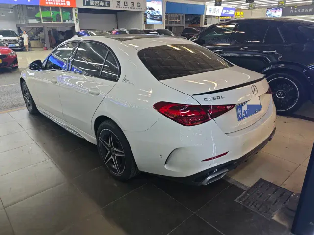 Mercedes-Benz C-Class — Фото автомобиля 2