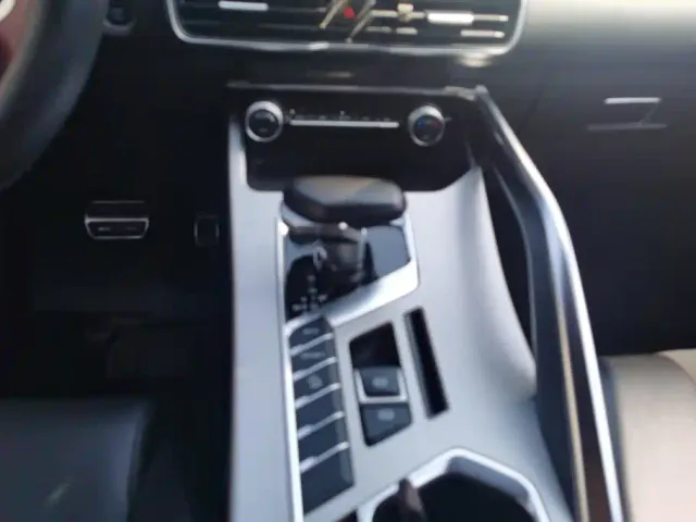Geely Binyue — Фото автомобиля 16