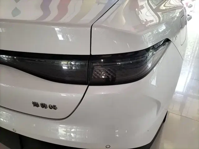 BYD Seal 05 DM-i — Фото автомобиля 23