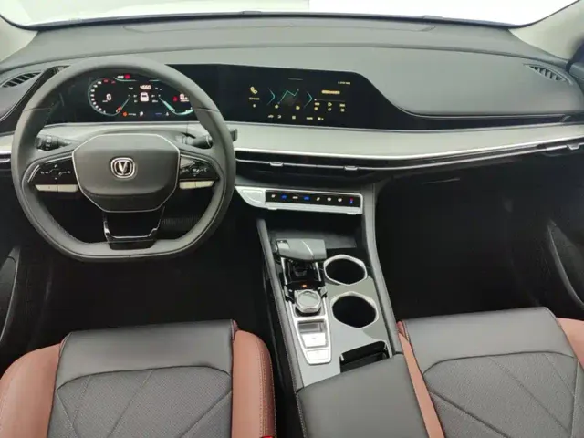 Changan Eado — Фото автомобиля 12