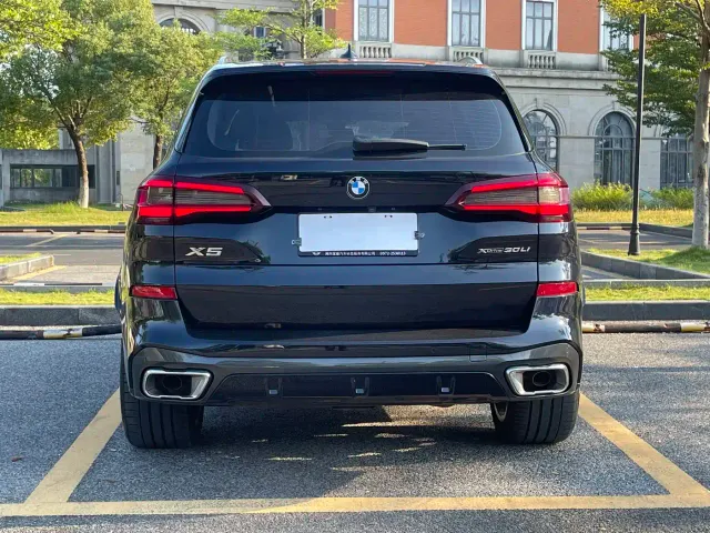 BMW X5 — Фото автомобиля 5