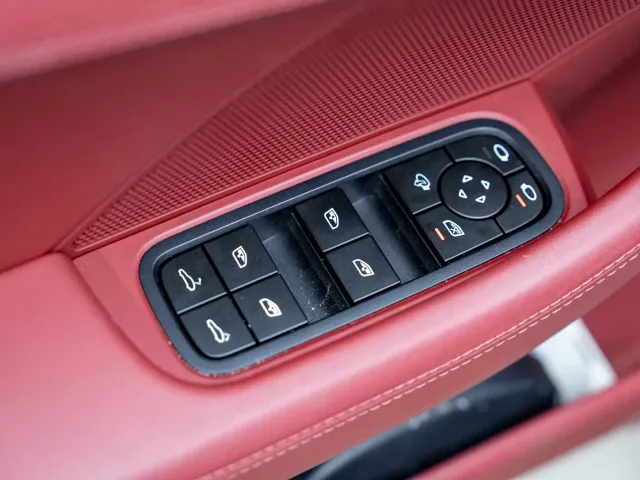 Porsche Panamera — Фото автомобиля 17