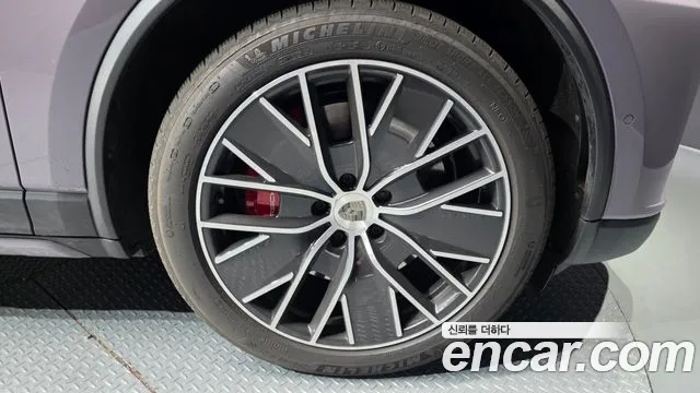 Porsche Macan — Фото автомобиля 5