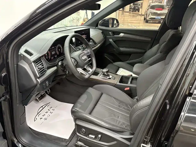 Audi Q5L — Фото автомобиля 7