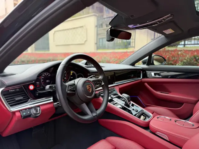 Porsche Panamera — Фото автомобиля 10