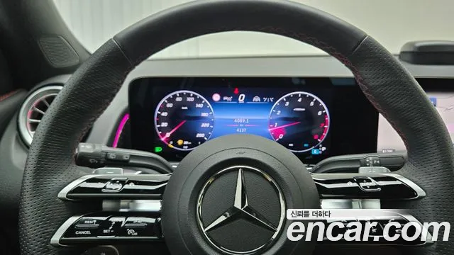 Mercedes-Benz GLB-Class — Фото автомобиля 13