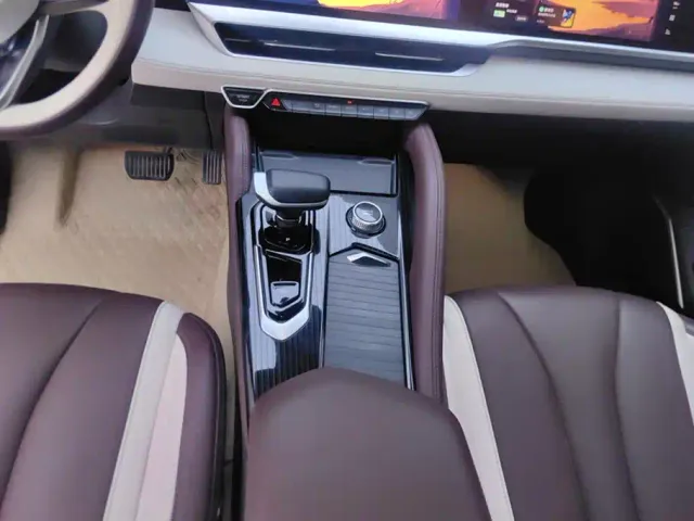 Geely Xingyue L — Фото автомобиля 16