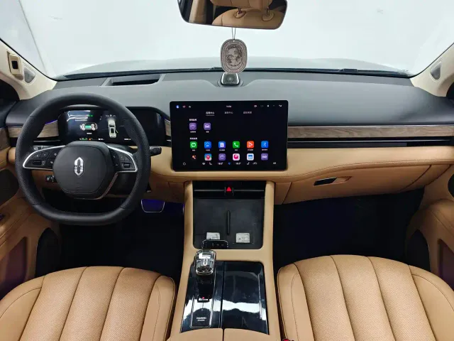 AITO Wenjie AITO M7 2022 1.5T 4WD Flagship Edition — Фото автомобиля 8