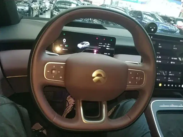 Nio ET5 Touring — Фото автомобиля 10