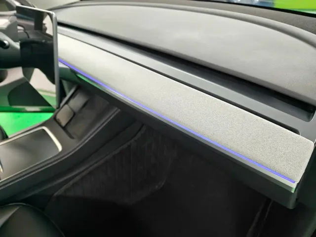 Tesla Model Y — Фото автомобиля 12