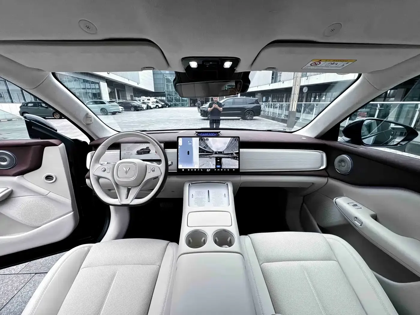 Voyah Auto Voyah Zhiyin 2025 Base — Фото автомобиля 21
