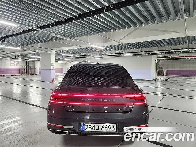 Genesis G90 Бензин 3.5 турбо AWD — Фото автомобиля 5