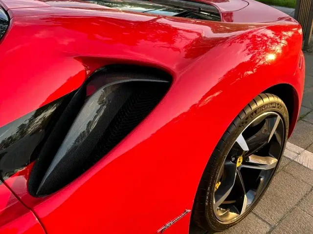 Ferrari SF90 — Фото автомобиля 9