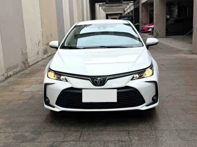 Toyota Corolla — Фото автомобиля 2