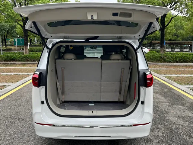 Buick GL8 — Фото автомобиля 22