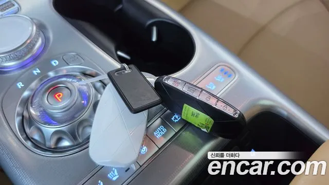 Genesis GV60 — Фото автомобиля 21