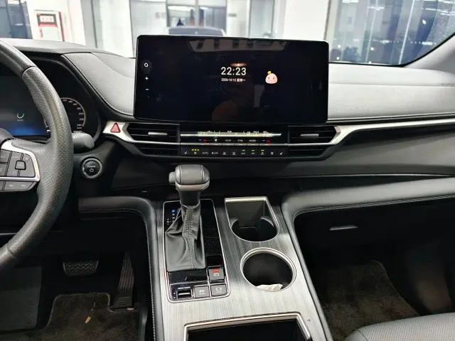 Toyota Sienna — Фото автомобиля 4