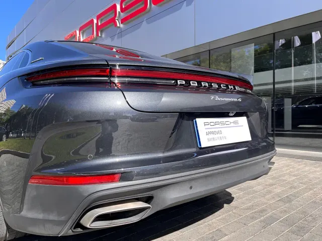 Porsche Panamera — Фото автомобиля 16