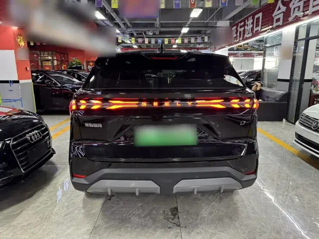 Geely Galaxy L7 — Фото автомобиля 12